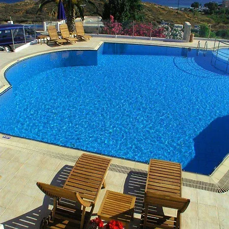 Ξενοδοχείο με διαμερίσματα φρίντα 3*