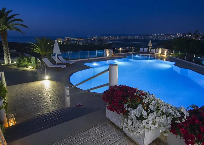 Frida アパートホテル